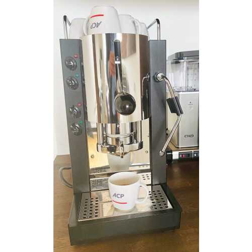 m: Pinocchio CV new - Schwarz-Edelstahl - XL - Padhalter - Tassengestell aus Plexiglas - Kaffee und Dampf - Spinel